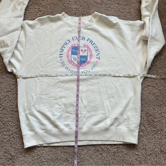 Happily Ever Present Be Where You Are White Graphic Sweatshirt Size Large - Picture 8 of 9